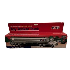1993 MOBIL TOY TANKER TRUCK 15" LIMITED EDITION IN MINT Condition